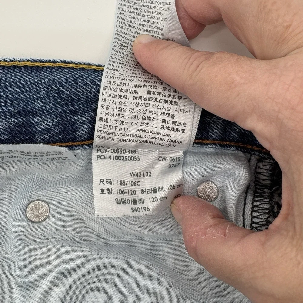 Levi's 550 Jeans Men's 42x32 (Fits 40x31) Blue Denim Relaxed Fit‎